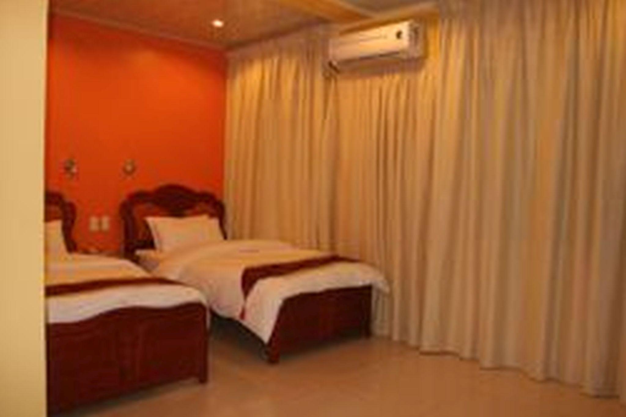 A&A Plaza Hotel Puerto Princesa Екстер'єр фото