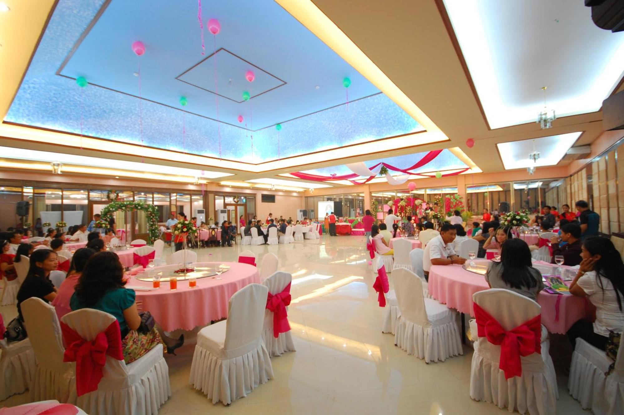 A&A Plaza Hotel Puerto Princesa Екстер'єр фото