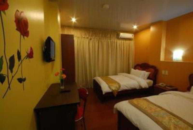 A&A Plaza Hotel Puerto Princesa Екстер'єр фото