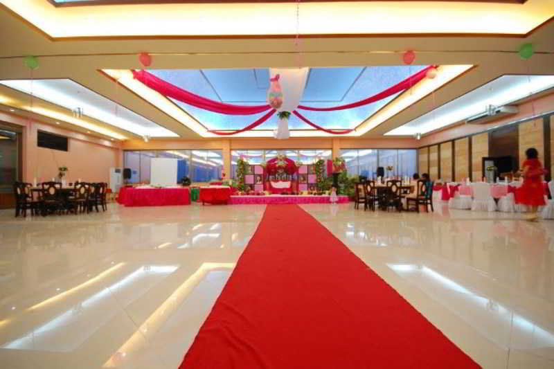 A&A Plaza Hotel Puerto Princesa Екстер'єр фото